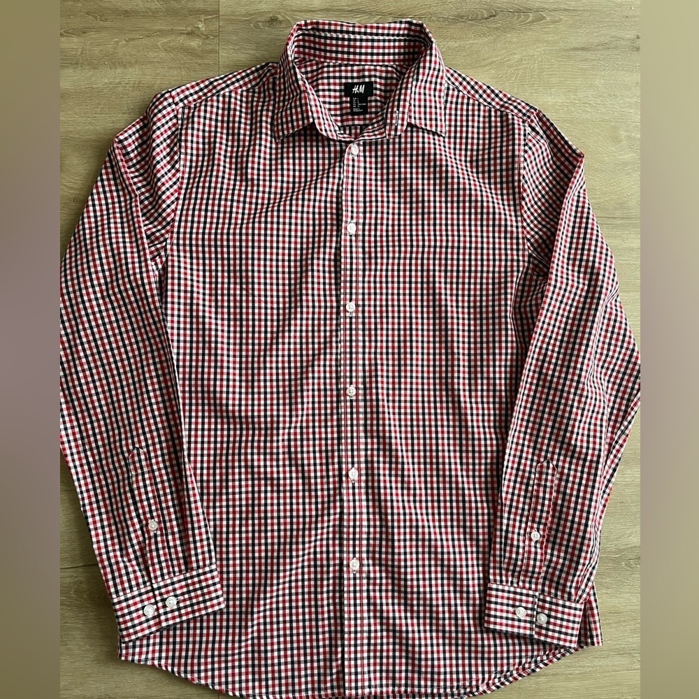 H & M Men's Button Up Shirt, Black, Red, White Plaid Size L
